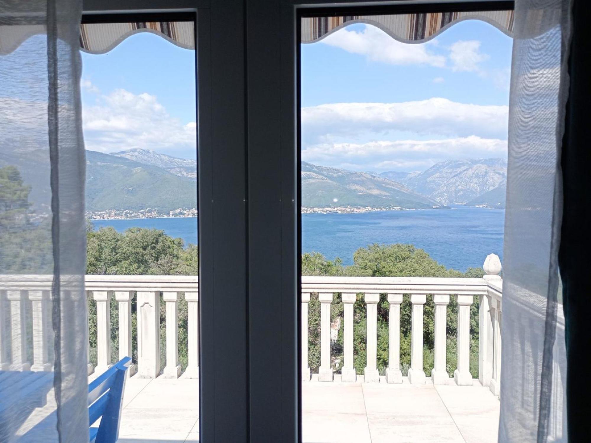 Apartments Vidikovac ティヴァト エクステリア 写真
